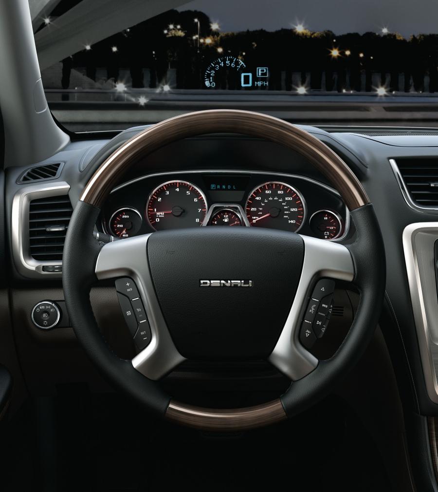  GMC Acadia Denali 2012 года  (фото 7 из 67)